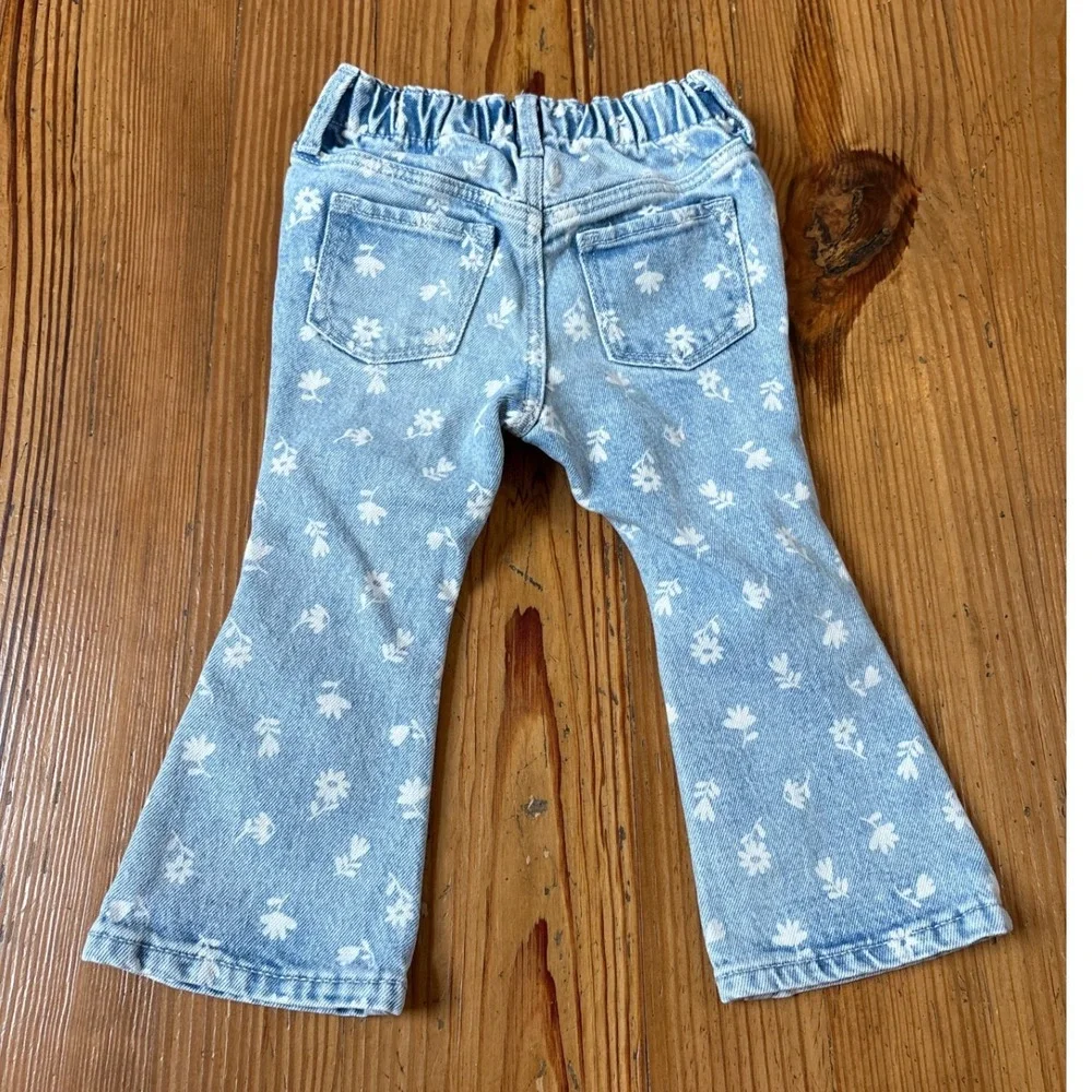Old Navy Flare‎ Jeans Kids Light Wash Floral Print Boho SIZE 2T